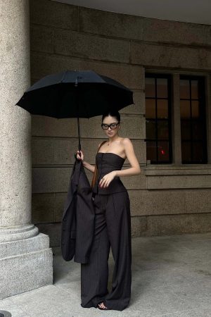 ROVENTE Pinstripe Wide-Leg Trousers with Pleated Front and Tailored Waist