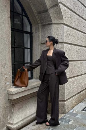 ROVENTE Pinstripe Wide-Leg Trousers with Pleated Front and Tailored Waist