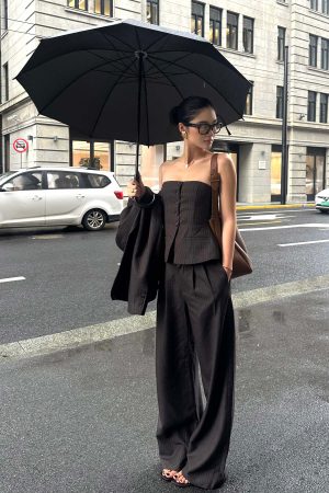 ROVENTE Pinstripe Wide-Leg Trousers with Pleated Front and Tailored Waist