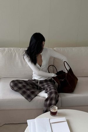 ROVENTE Ribbed Snap Henley Top