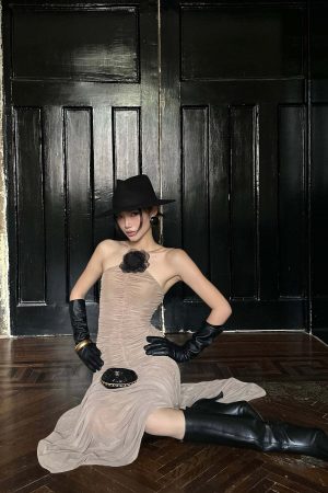 ROVENTE Ruched Mesh Maxi Dress with Detachable Floral Brooch and Flowing Hem