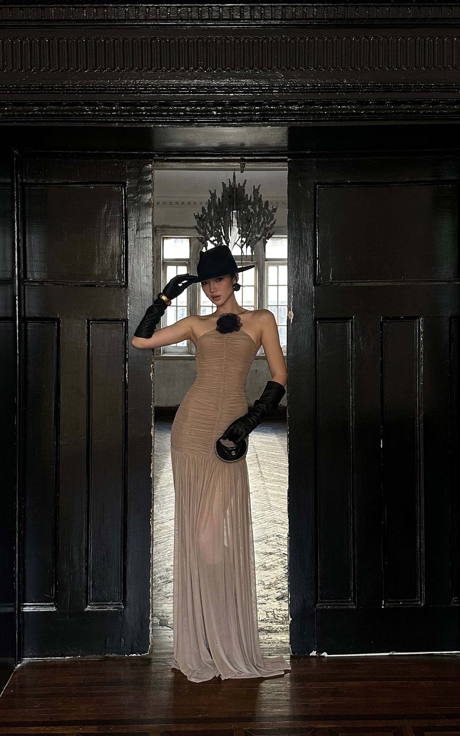 ROVENTE Ruched Mesh Maxi Dress with Detachable Floral Brooch and Flowing Hem ROVENTE Ruched Mesh Maxi Dress with Detachable Floral Brooch and Flowing Hem