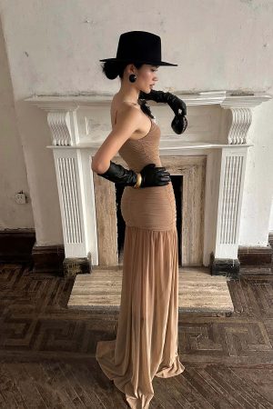 ROVENTE Ruched Mesh Maxi Dress with Detachable Floral Brooch and Flowing Hem