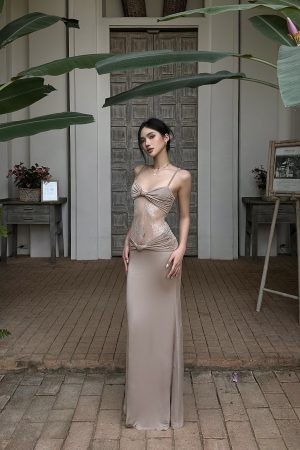 ROVENTE Sculpted Lace-Panel Maxi Dress