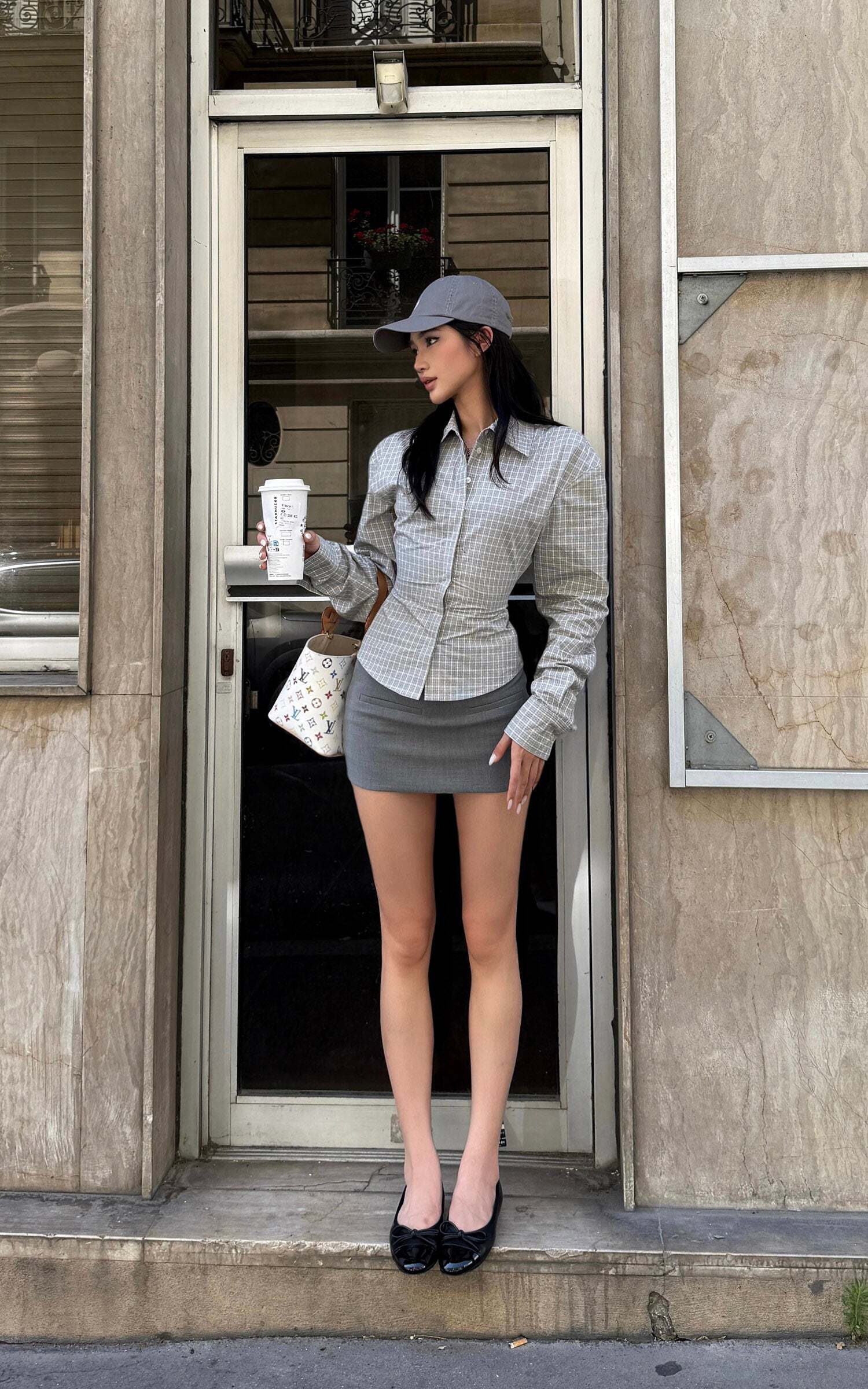 ROVENTE Sculpted Waist Plaid Shirt with Sharp Collar and Cinched Silhouette ROVENTE Sculpted Waist Plaid Shirt with Sharp Collar and Cinched Silhouette