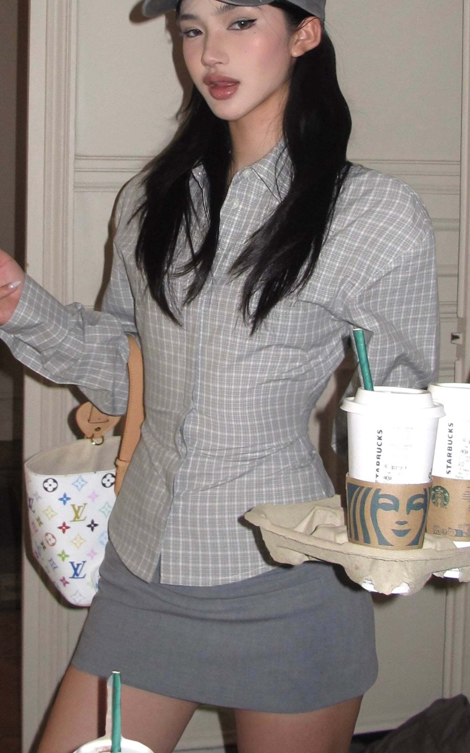 ROVENTE Sculpted Waist Plaid Shirt with Sharp Collar and Cinched Silhouette ROVENTE Sculpted Waist Plaid Shirt with Sharp Collar and Cinched Silhouette