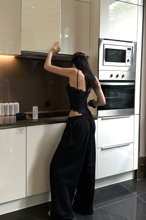 ROVENTE Soft-Fleece Wide-Leg Sweatpants