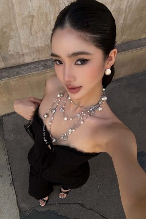 ROVENTE Strapless Corset Top with Eyelet Lace Trim and Structured Fit