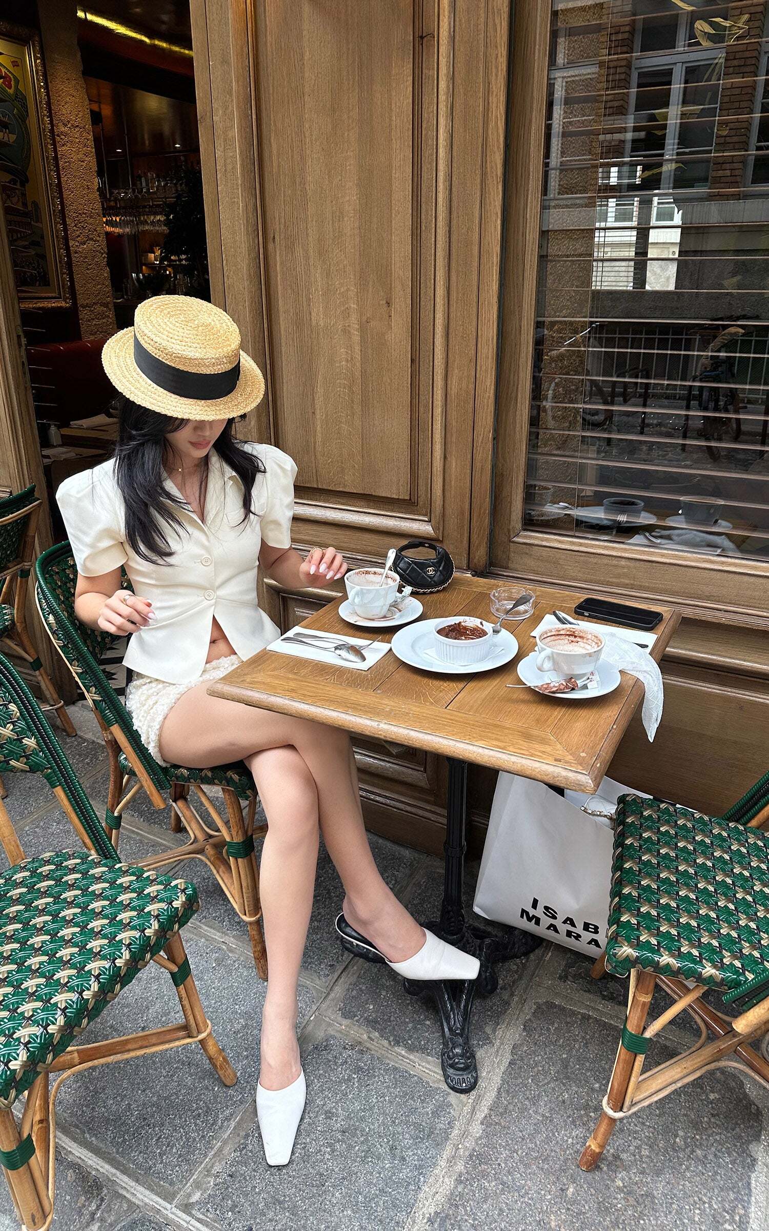 ROVENTE Tailored Puff Sleeve Shirt with Curved Hem and Fitted Waist ROVENTE Tailored Puff Sleeve Shirt with Curved Hem and Fitted Waist