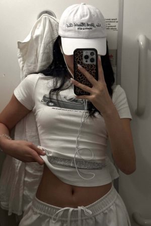 ROVENTE Vintage Car Graphic Baby Tee with Fitted Silhouette and Printed Text