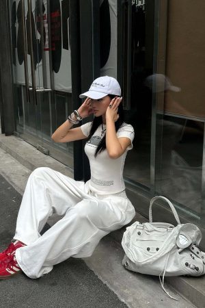 ROVENTE Vintage Car Graphic Baby Tee with Fitted Silhouette and Printed Text