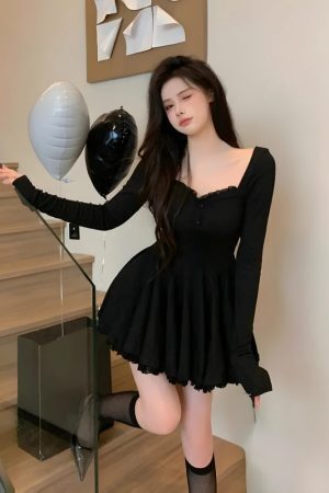 Soft Girl Sweetheart Neckline Mini Dress