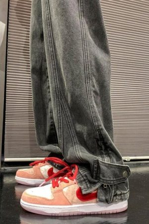 Straight Leg Baggy Jeans