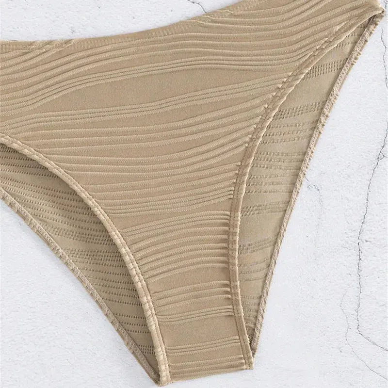 Twisted Bust Ruffled Straps Bikini Set Twisted Bust Ruffled Straps Bikini Set