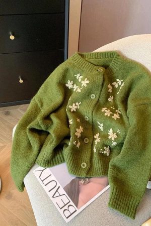 Vintage Daisy Embroidered Knitted Cardigan