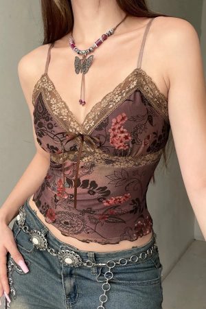 Vintage Floral Lace Trim Top