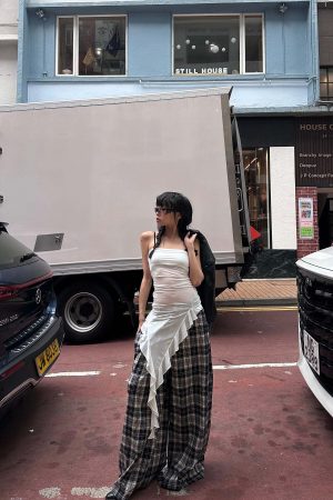 WARDEN EDGE Asymmetric Ruffle Dress