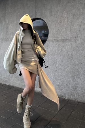 WARDEN EDGE Asymmetrical vest with skirt & pleated skirt set