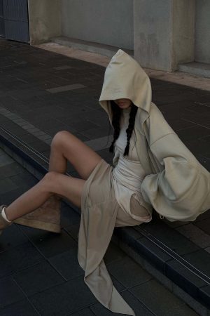 WARDEN EDGE Asymmetrical vest with skirt & pleated skirt set