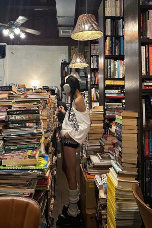 WARDEN EDGE Barcode Print Hot Shorts