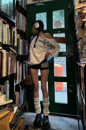 WARDEN EDGE Barcode Print Hot Shorts