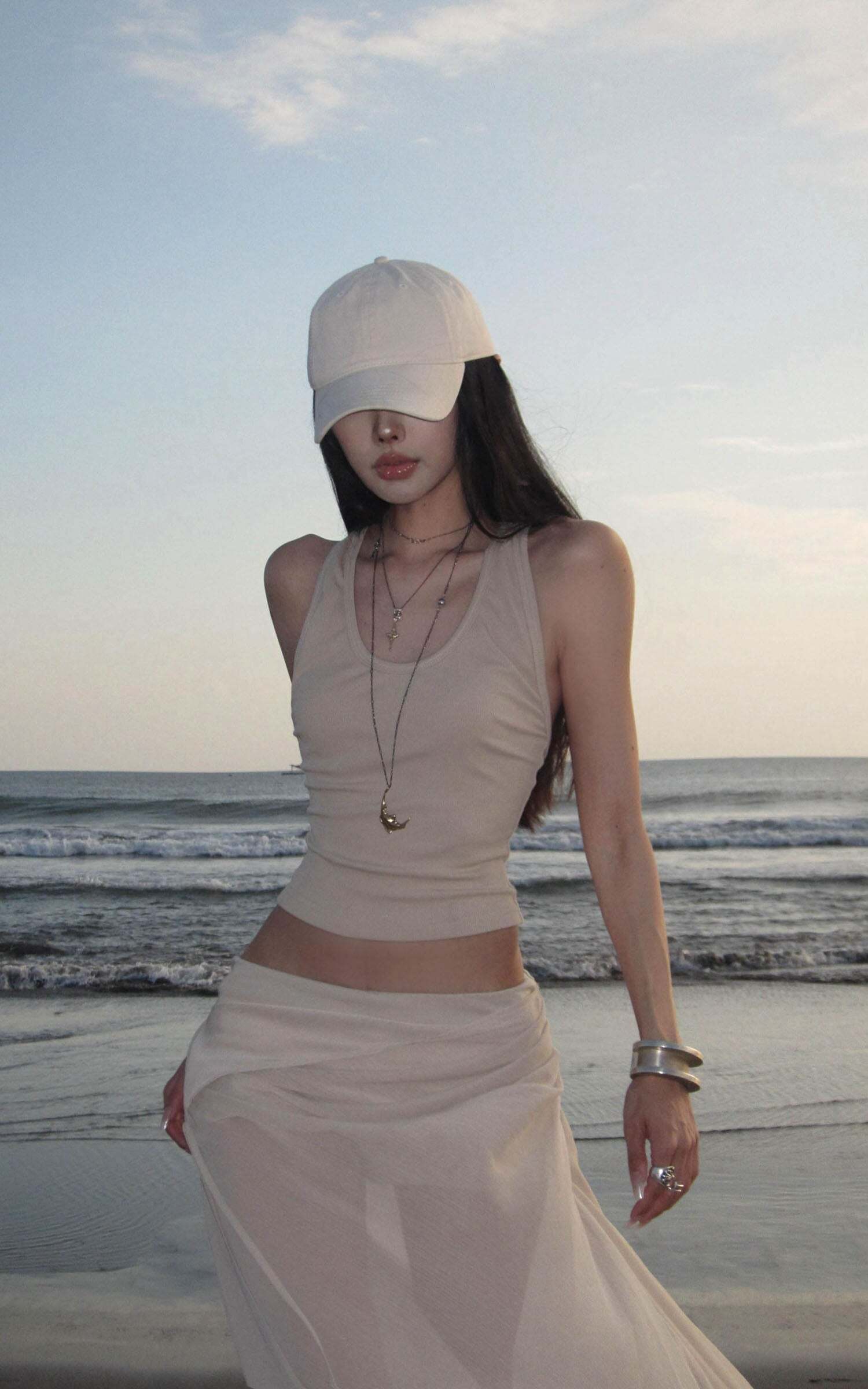 WARDEN EDGE Beige Ribbed Buckle Tank Top WARDEN EDGE Beige Ribbed Buckle Tank Top