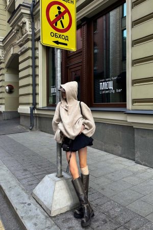 WARDEN EDGE Black Flower Bud Mini Skirt