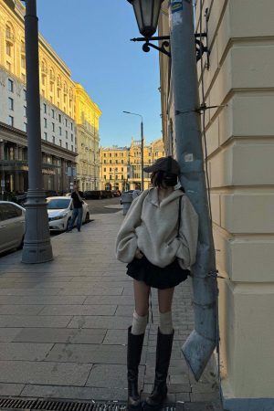 WARDEN EDGE Black Flower Bud Mini Skirt