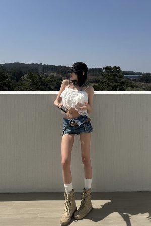 WARDEN EDGE Collar-Waist Deconstructed Denim Shorts