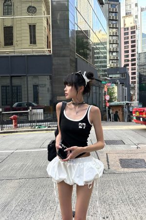 WARDEN EDGE Contrast Binding Tank with Arch Hem and College Lettering