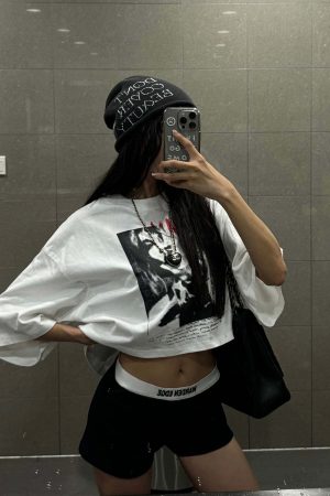 WARDEN EDGE Contrast Waistband Fitted Mini Shorts for Streetwear Layering