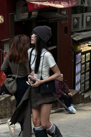 WARDEN EDGE Cropped Crew Neck Tee