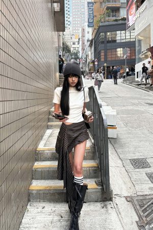 WARDEN EDGE Cropped Crew Neck Tee