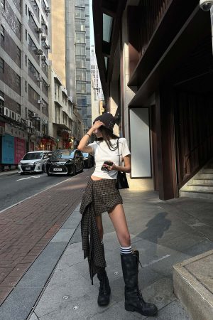 WARDEN EDGE Cropped Crew Neck Tee