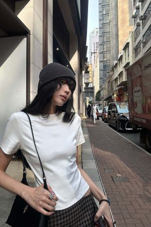 WARDEN EDGE Cropped Crew Neck Tee