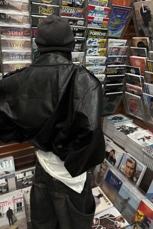 WARDEN EDGE Cropped Leather Jacket with Epaulettes and Utility Pockets