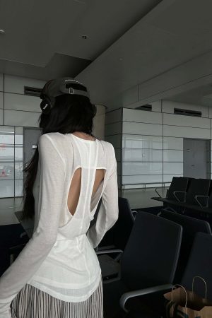 WARDEN EDGE Cutout Layered Long Sleeve Tee