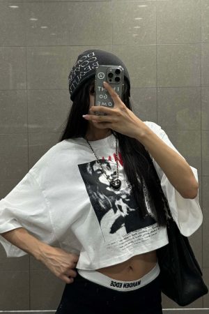 WARDEN EDGE Distressed Portrait Graphic Oversized Cropped Tee