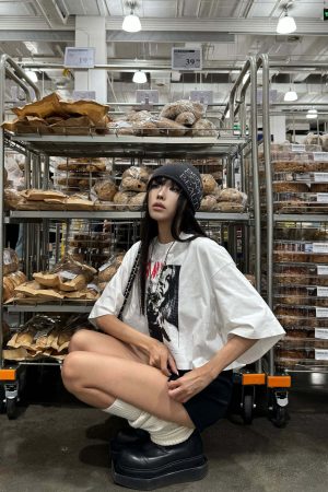 WARDEN EDGE Distressed Portrait Graphic Oversized Cropped Tee