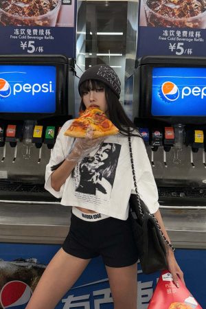 WARDEN EDGE Distressed Portrait Graphic Oversized Cropped Tee