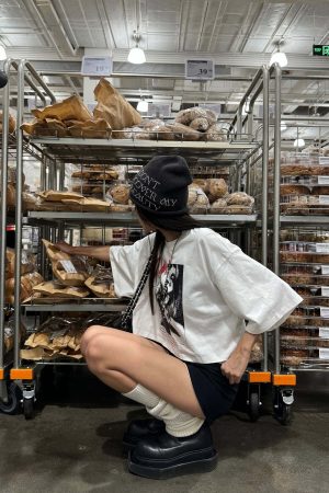 WARDEN EDGE Distressed Portrait Graphic Oversized Cropped Tee