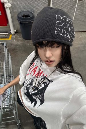 WARDEN EDGE Distressed Portrait Graphic Oversized Cropped Tee