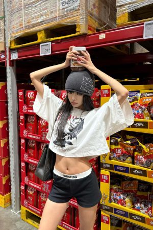 WARDEN EDGE Distressed Portrait Graphic Oversized Cropped Tee