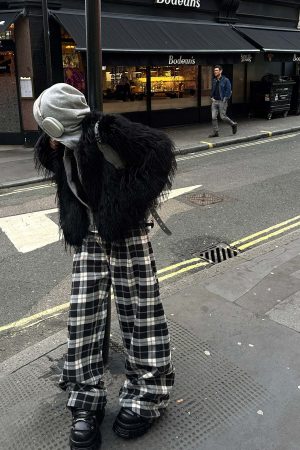 WARDEN EDGE Faux Fur Contrast-Layered Jacket