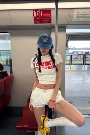 WARDEN EDGE Fitted Cropped T-Shirt