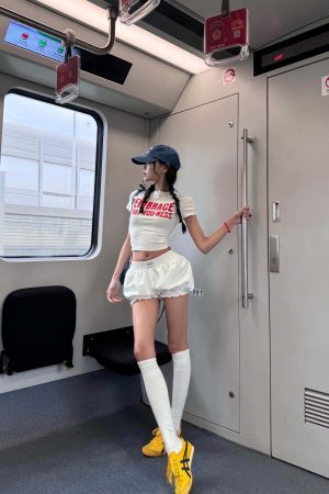 WARDEN EDGE Fitted Cropped T-Shirt