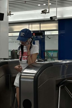 WARDEN EDGE Fitted Cropped T-Shirt