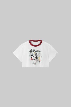 WARDEN EDGE Graffiti Puppy Graphic Cropped Tee