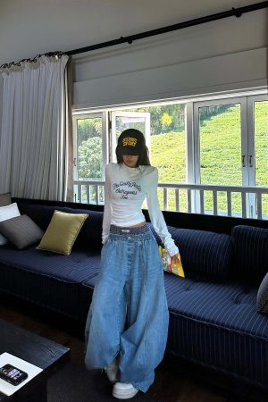 WARDEN EDGE Graphic Long Sleeve Tee with Slim Fit and Streetwear Edge