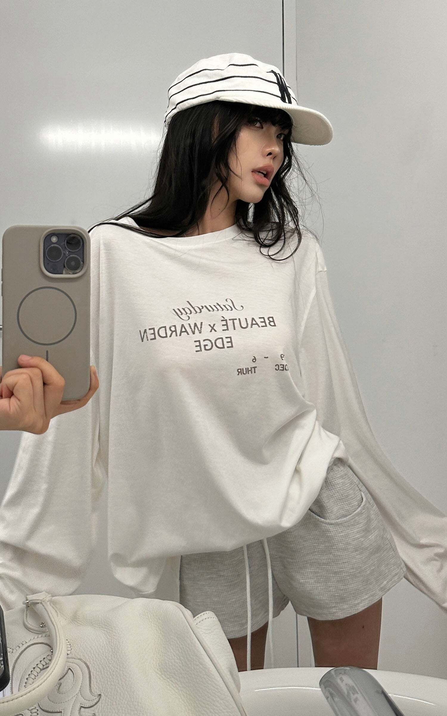 WARDEN EDGE Graphic Print Long Sleeve T-Shirt Minimal Streetwear Style WARDEN EDGE Graphic Print Long Sleeve T-Shirt Minimal Streetwear Style